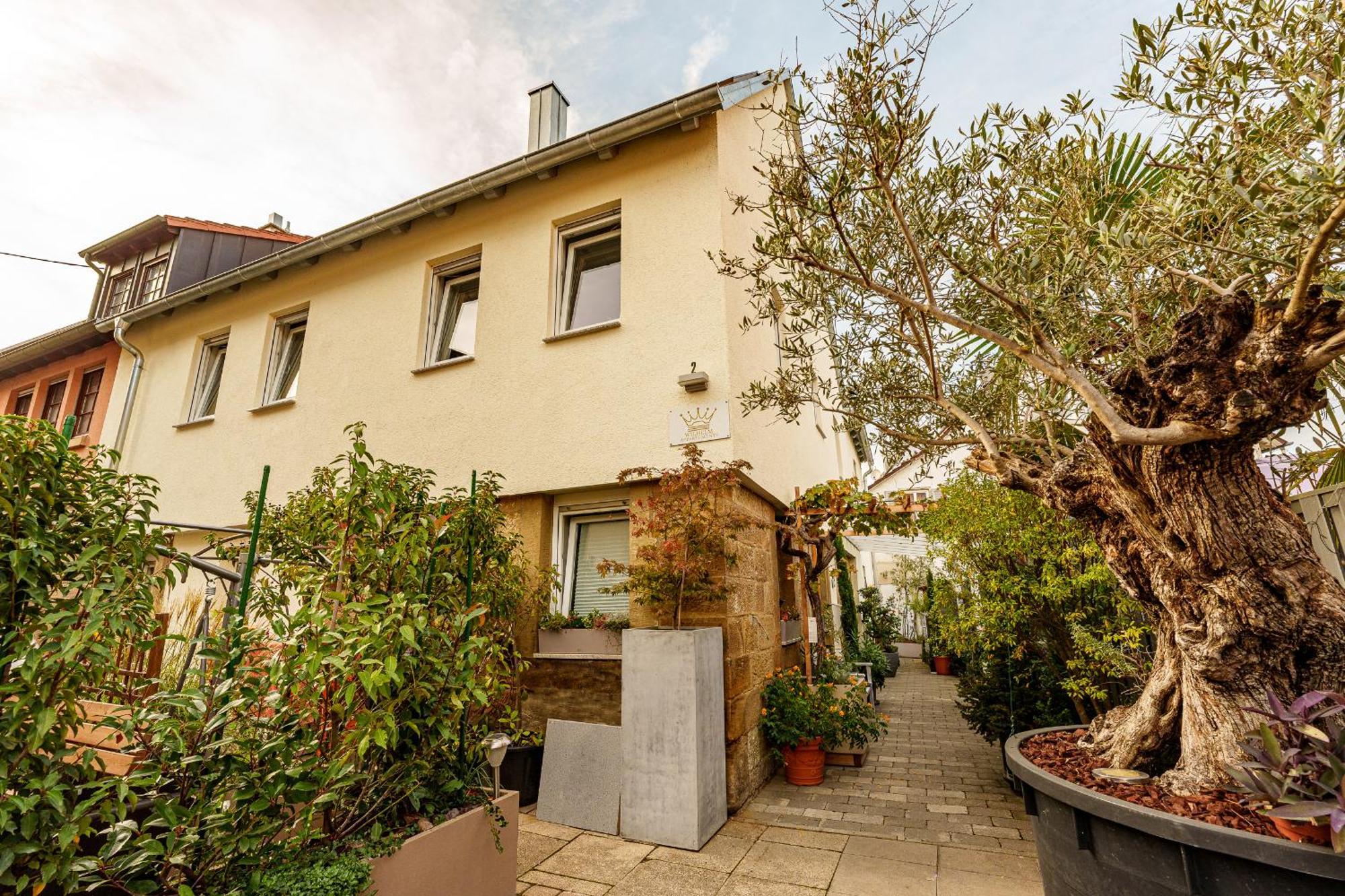 Wilhelm Appartements 100Qm Im Zentrum Brackenheim Naehe Tripsdrill Exterior photo